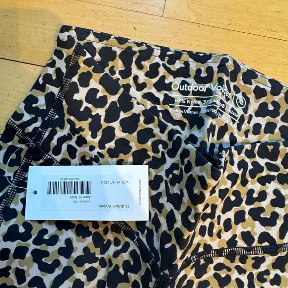 $68 Outdoor Voices Zoom 10” short leopard NWT size XS m2 - Picture 4 of 5
